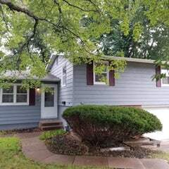 2339 Hawthorne Ct in Bettendorf, IA - Building Photo - Building Photo