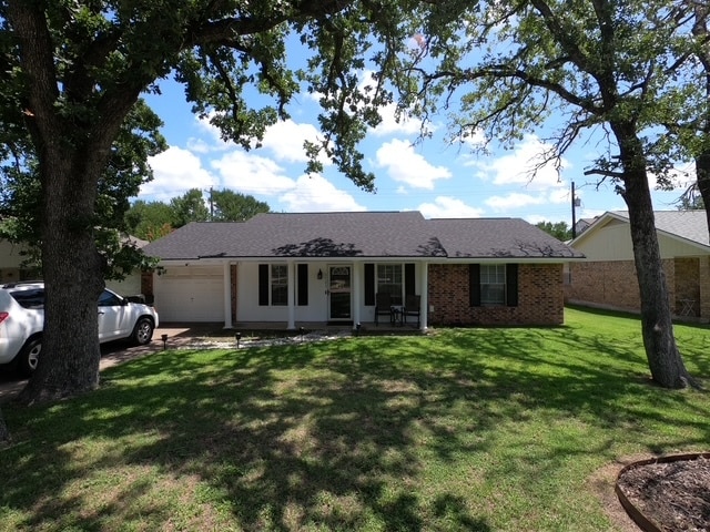 property at 3105 Heatherwood Dr