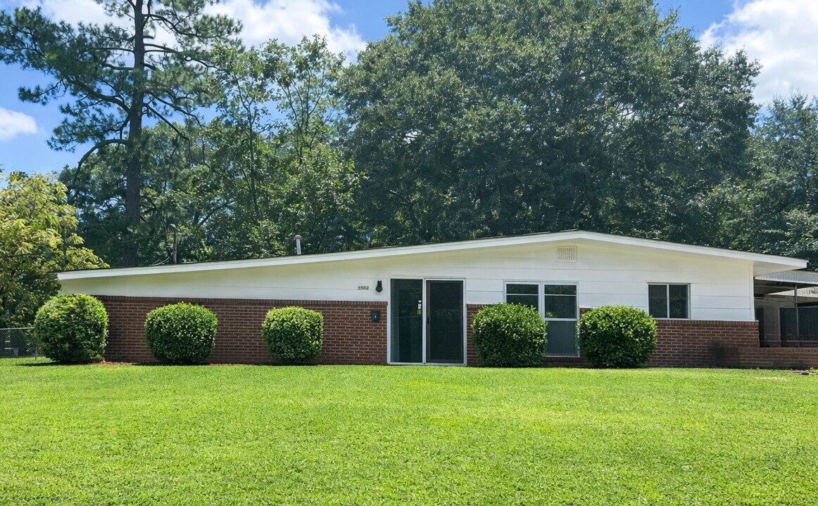 3502 Cottonwood Dr in Montgomery, AL - Building Photo