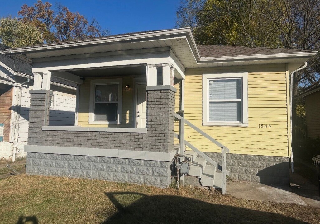 1545 Catalpa St in Louisville, KY - Building Photo