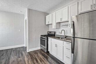 The Lake Villa in Lakewood, OH - Building Photo - Building Photo