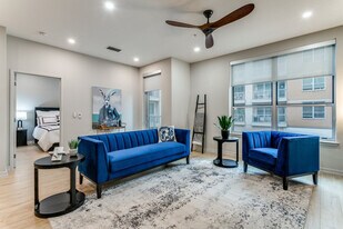 3700 McKinney Ave in Dallas, TX - Building Photo