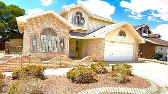 2437 Tirres Pl in El Paso, TX - Building Photo