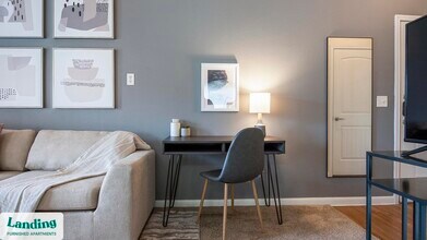 625 E Stassney Ln in Austin, TX - Foto de edificio - Building Photo