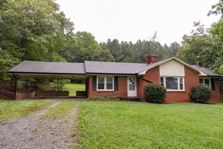 2200 US-70 in Morganton, NC - Building Photo