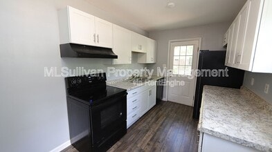 2107 Collier Rd in Durham, NC - Foto de edificio - Building Photo