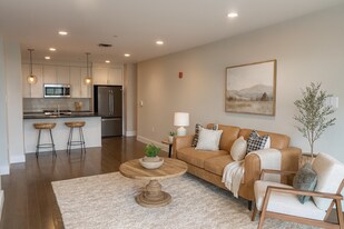 430 McGrath Hwy, Unit 409 in Somerville, MA - Building Photo