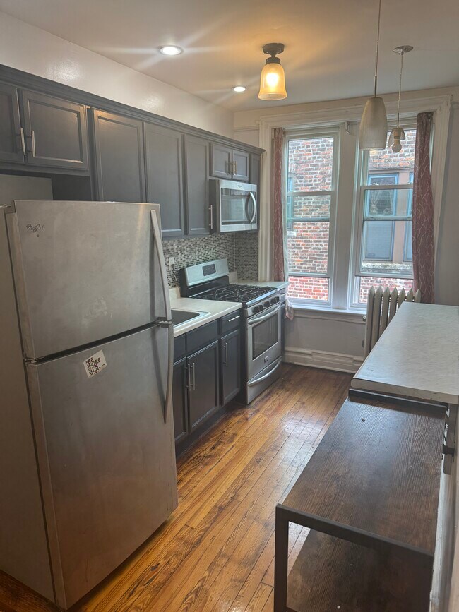 821 Troy Ave, Unit 2A in Brooklyn, NY - Building Photo - Building Photo