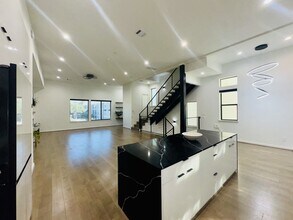 525 Memorial Heights Dr in Houston, TX - Building Photo - Building Photo