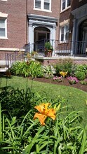 51 Manchester Rd, Unit 3 in Brookline, MA - Building Photo - Building Photo