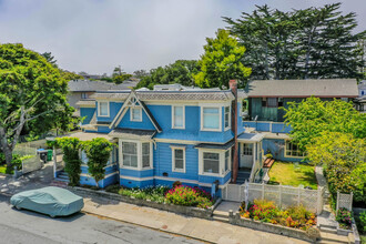 122 Fountain Ave in Pacific Grove, CA - Building Photo - Building Photo