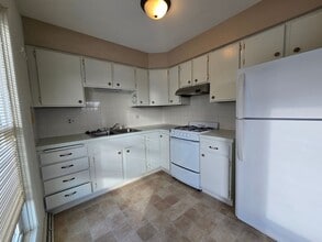 203 Eisenhower Dr in Bloomington, IL - Building Photo - Building Photo