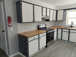 12 Airport Rd, Unit 5-4 in Fulton, NY - Foto de edificio - Building Photo