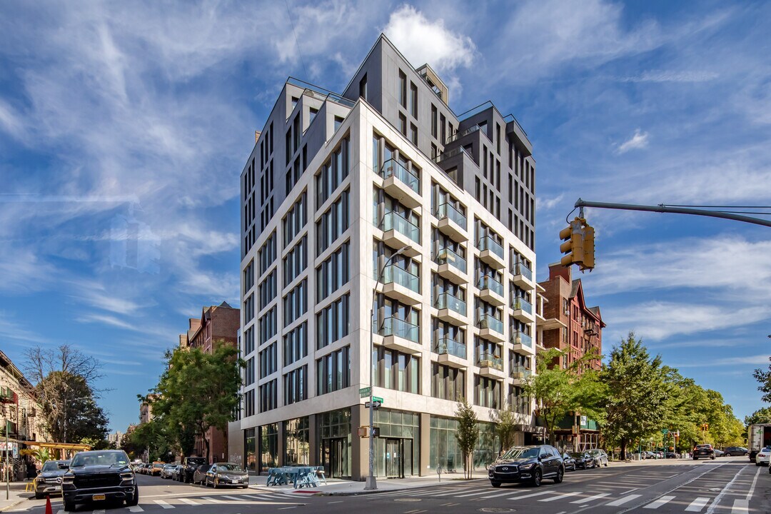 The Museum House in Brooklyn, NY - Building Photo