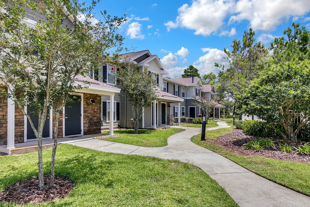 Nantucket Cove in Spring Hill, FL - Building Photo