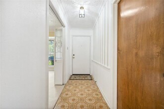 1834 Clover Spring Dr in Houston, TX - Building Photo - Building Photo