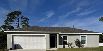 1005 Quail St SE in Palm Bay, FL - Building Photo