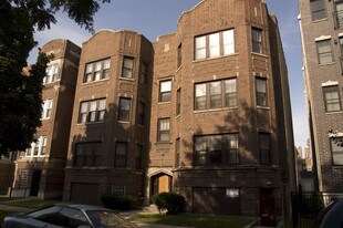6744 S Merrill Ave in Chicago, IL - Building Photo