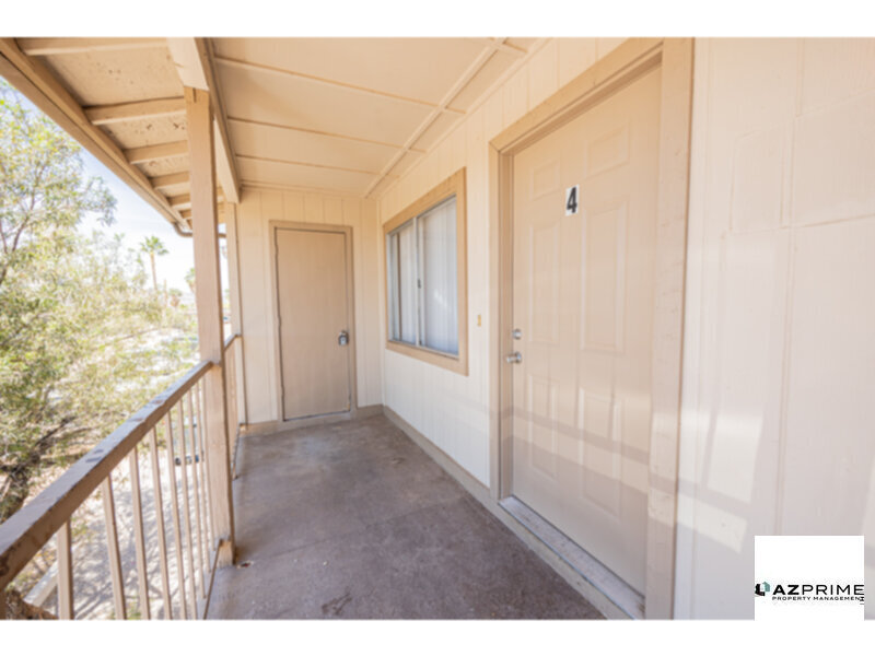 127 S Outpost Rd in Apache Junction, AZ - Building Photo