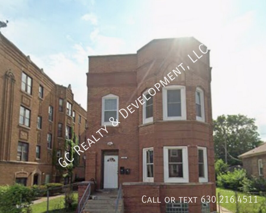 11347 S King Dr in Chicago, IL - Building Photo