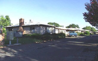 4201-4205 Robertson Ave in Sacramento, CA - Building Photo