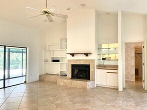 3896 Easton St in Sarasota, FL - Building Photo - Building Photo