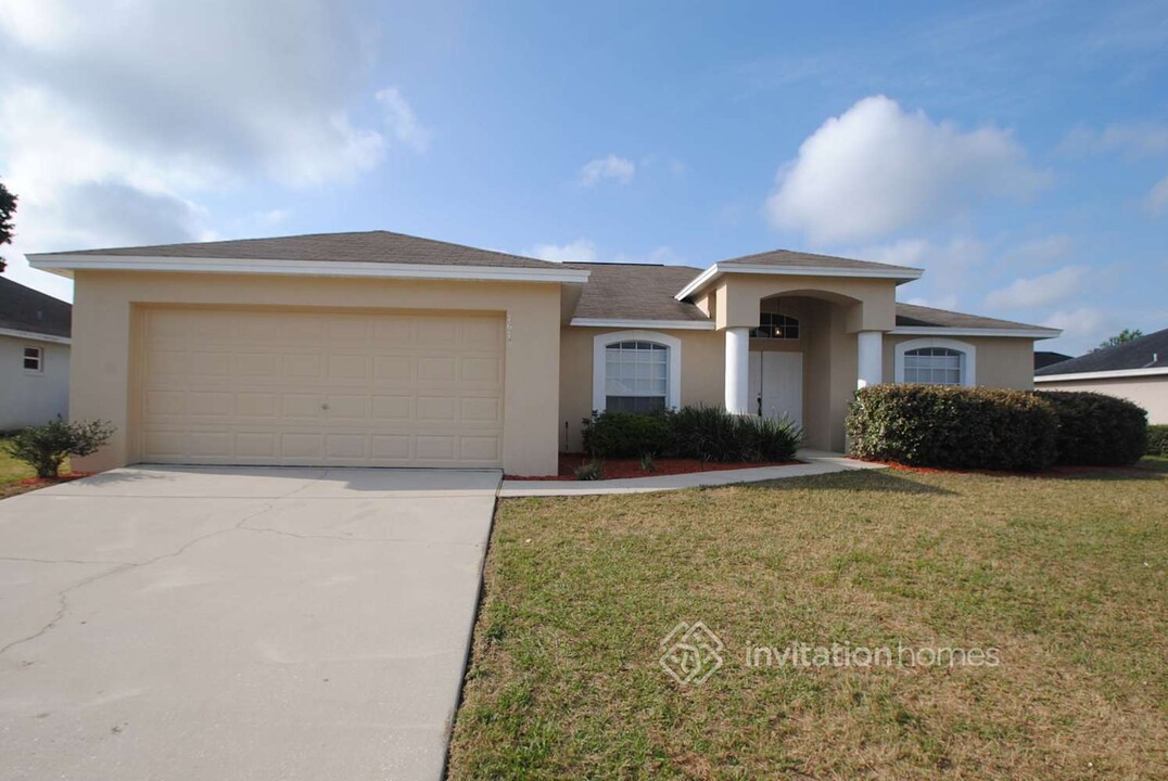 7673 Canterbury Cir in Lakeland, FL - Building Photo