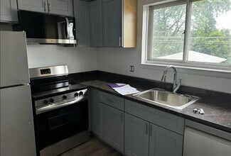 24106-24276 Ann Arbor Trl in Dearborn Heights, MI - Building Photo - Building Photo