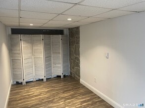 377 Horse Pond Rd in Madison, CT - Building Photo - Building Photo