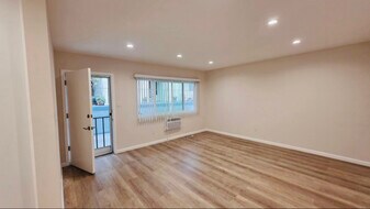 138 N Belmont St in Glendale, CA - Building Photo