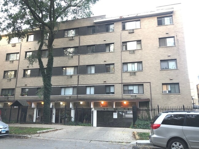 property at 5420 N Kenmore Ave