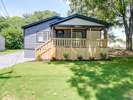 1012 Wood St in Albemarle, NC - Building Photo