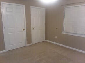 100 WOODSTONE Dr, Unit 1 in Athens, GA - Building Photo - Building Photo