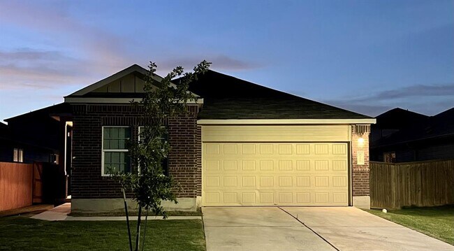 128 Perfect World Lp in Jarrell, TX - Building Photo - Building Photo