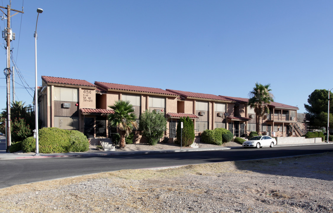 Vega Villita Apartments in Las Vegas, NV - Building Photo