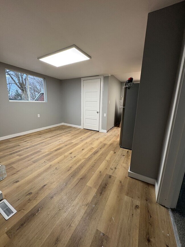 313 E 1st St-Unit -313 e first street lower in Gillett, WI - Building Photo - Building Photo