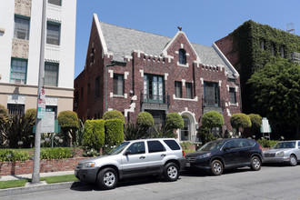 630 S Burnside Ave in Los Angeles, CA - Building Photo - Primary Photo