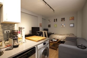 535 W Belmont Ave, Unit A06C in Chicago, IL - Building Photo - Building Photo