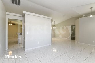 5615 Hamlin Close Rd in Davenport, FL - Building Photo - Building Photo