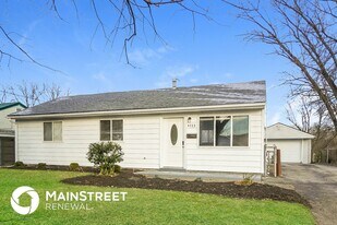 4723 Granada Dr in Louisville, KY - Building Photo