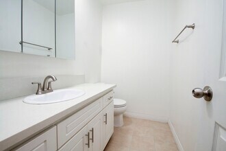 Ohio Apartments in Los Angeles, CA - Foto de edificio - Building Photo