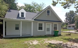 3330 Courthouse Rd in Hopewell, VA - Building Photo