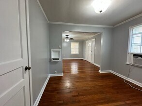 2551-2547 Olive St in Baton Rouge, LA - Foto de edificio - Building Photo