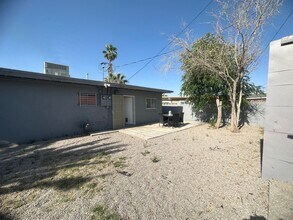 1314 E Saint Louis Ave in Las Vegas, NV - Building Photo - Building Photo