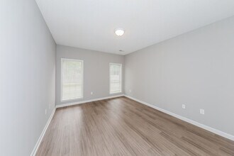 1155 Amberley Woods Dr in Helena, AL - Building Photo - Building Photo