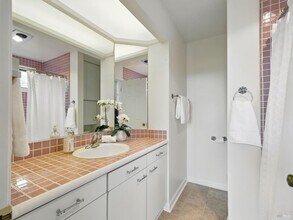 76 Ross Ave in San Anselmo, CA - Building Photo - Building Photo