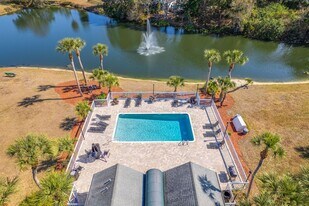 Glenbrooke in Sarasota, FL - Building Photo