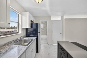 4081 N Dixie Hwy, Unit 22 in Fort Lauderdale, FL - Foto de edificio - Building Photo