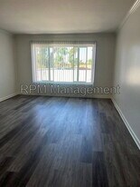 20327 Saticoy St in Los Angeles, CA - Building Photo
