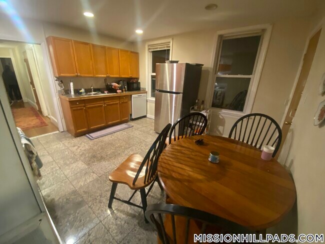 21 Bucknam St in Boston, MA - Building Photo - Building Photo